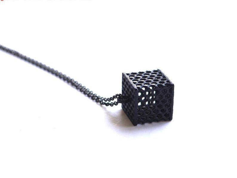 honeycomb-cube-pendant