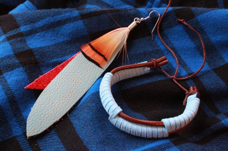 blue-feather-earring-and-bracelet