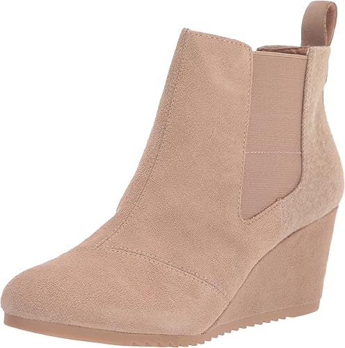 women-brown-suede-boots
