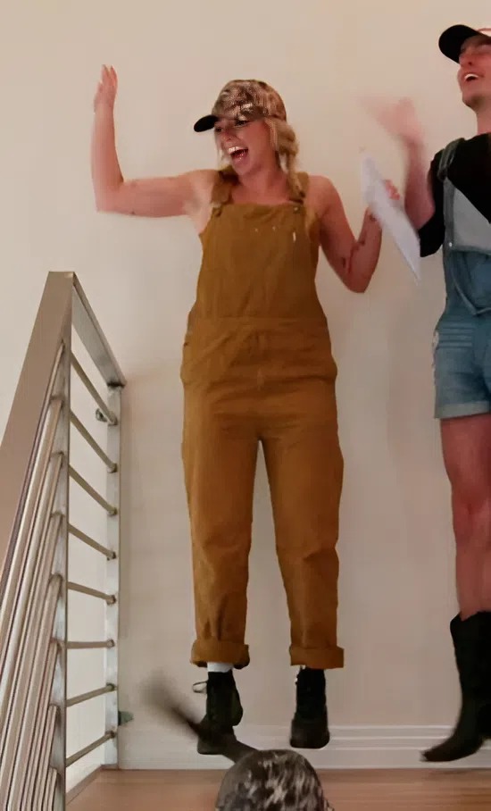 Vanderpump Rules Season 12 Episode 04 Audrey Lingle Mustard Overalls