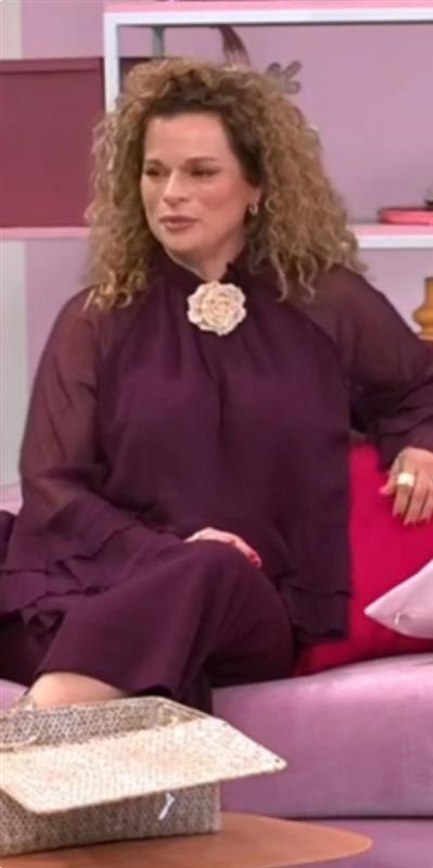 Para Si January 2026 Bernadette Peters Burgundy Ruffle Blouse