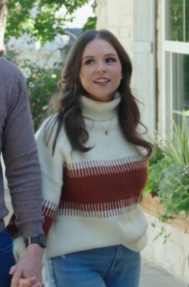 Fixer to Fabulous Season 07 Episode 05 Brown and White Knit Sweater