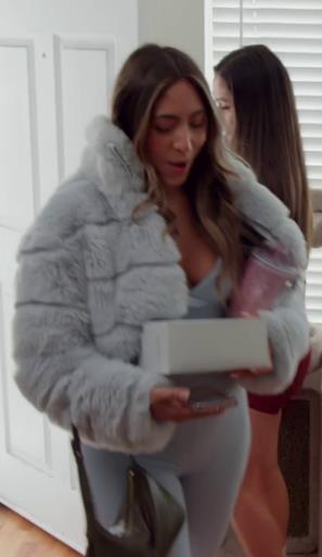 Vanderpump Rules Season 12 Episode 04 Kim Suarez Blue Cropped Fur Jacket